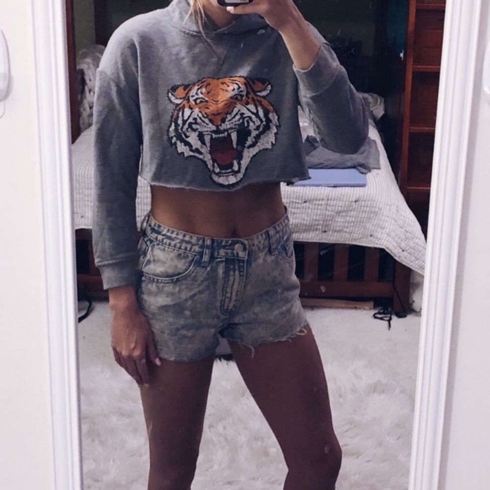 Cropped hoodie Tiger Small but feels XXS